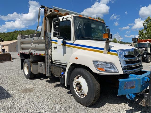 Image of Hino 338 equipment image 4