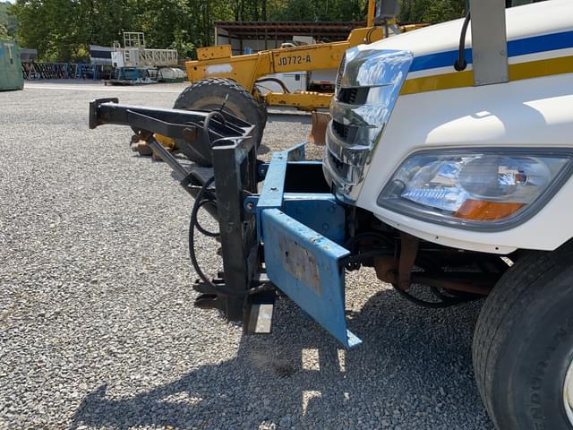 Image of Hino 338 equipment image 2