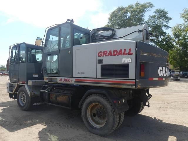 Image of Gradall XL3100 III equipment image 3