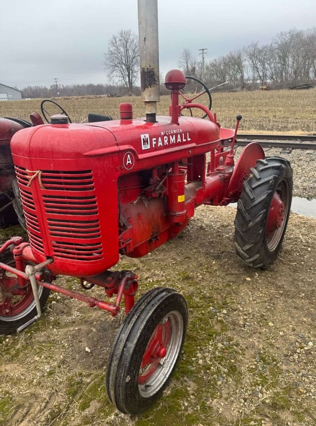 Image of Farmall A equipment image 1