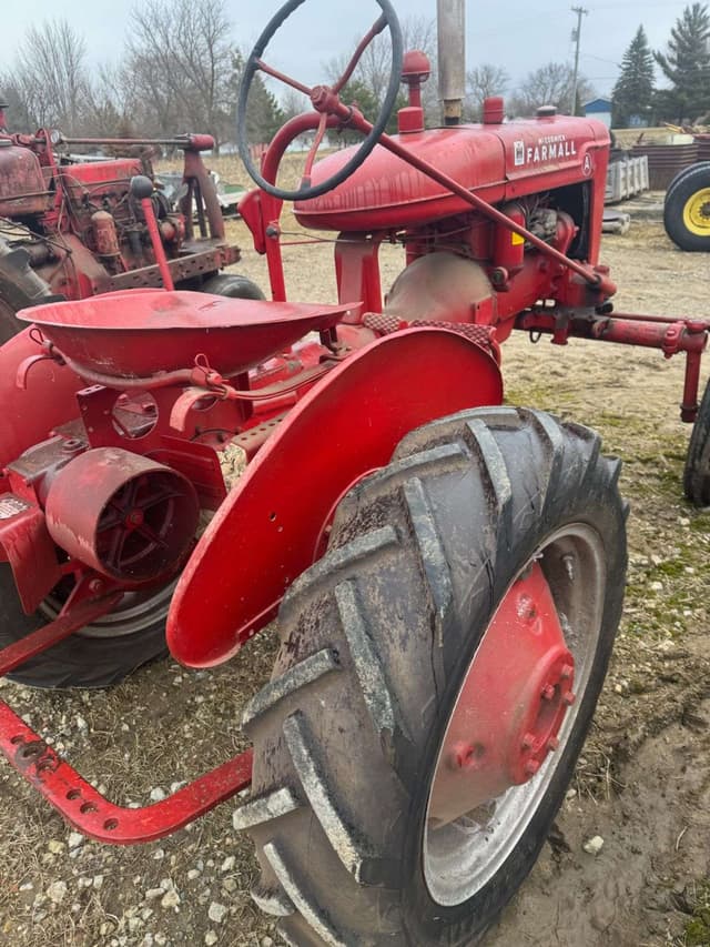Image of Farmall A equipment image 4