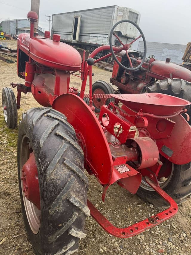 Image of Farmall A equipment image 3