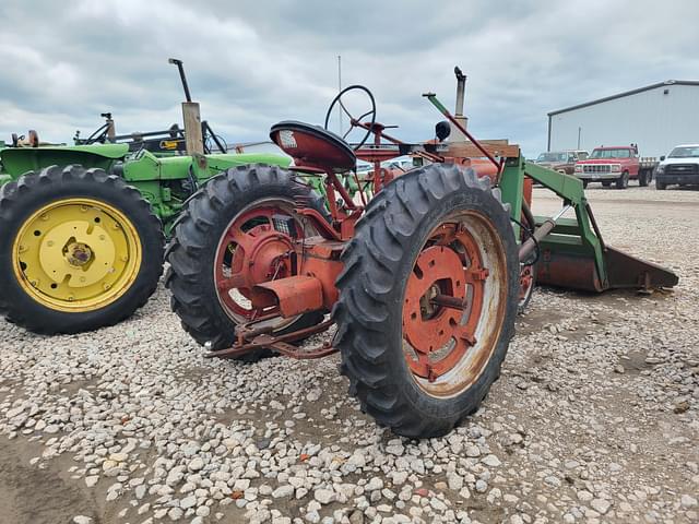 Image of Farmall H equipment image 2