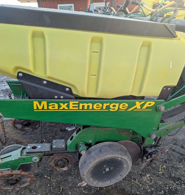 Image of John Deere 1760 equipment image 4