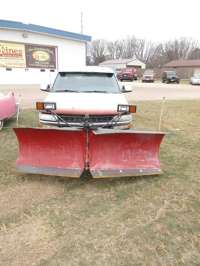 Image of Chevrolet 1500 equipment image 1