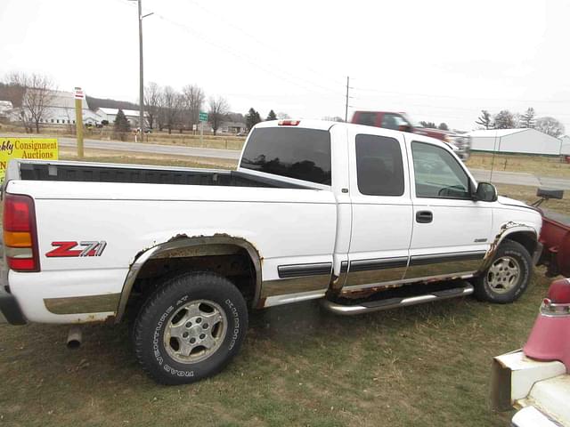 Image of Chevrolet 1500 equipment image 4