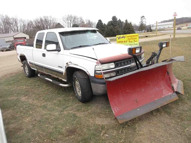 Image of Chevrolet 1500 equipment image 2