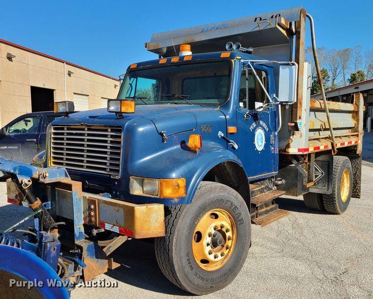 Main image International 4900