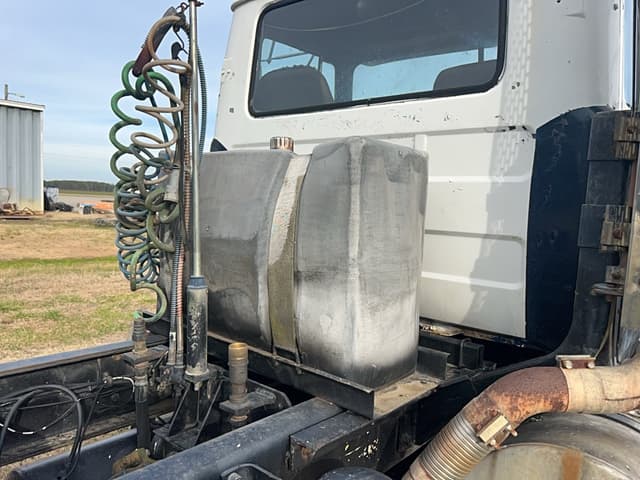 Image of Mack RD688S equipment image 3