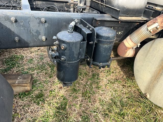 Image of Mack RD688S equipment image 4