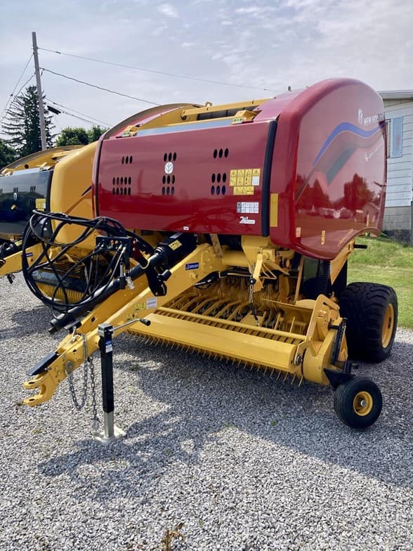 Image of New Holland RB450 equipment image 2
