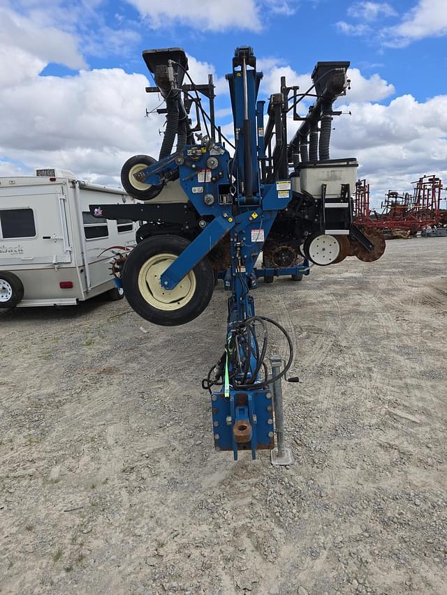 Image of Kinze 3600 equipment image 1