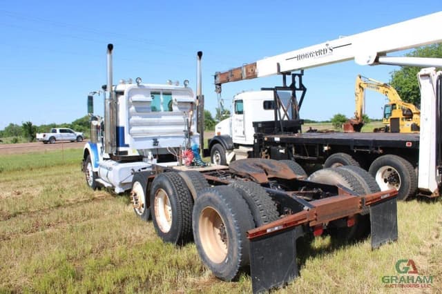 Image of International Eagle 9900 equipment image 3