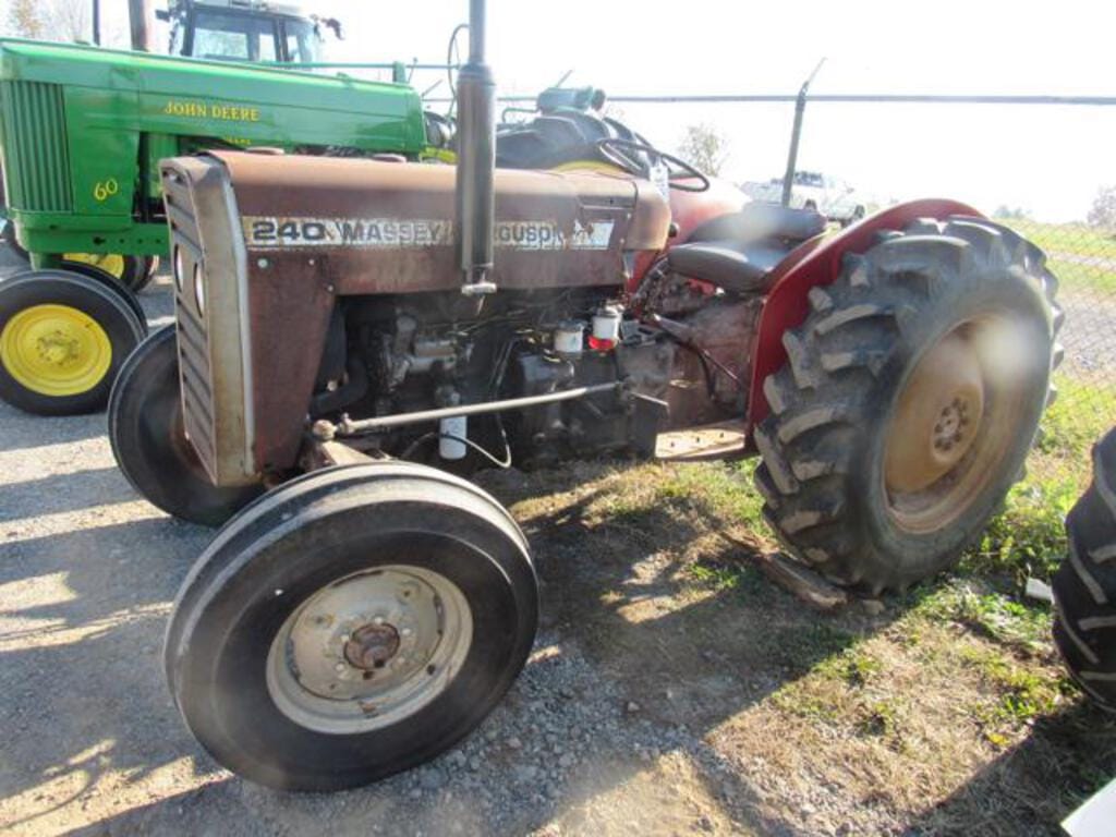 Main image Massey Ferguson 240