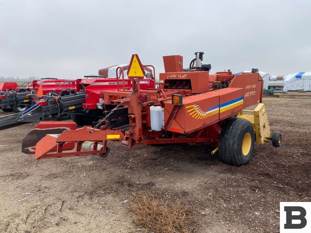 Image of New Holland BB900 equipment image 3