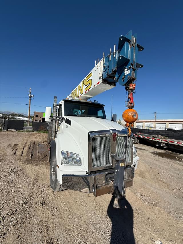 Image of Kenworth T880 equipment image 1
