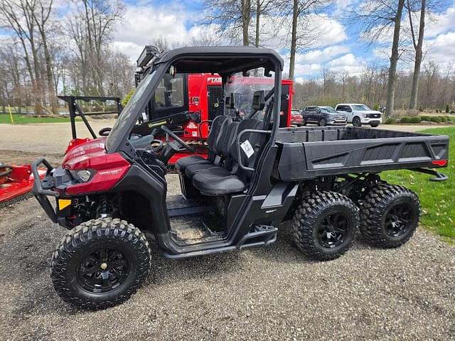 Image of Can-Am Defender XT HD10 equipment image 1