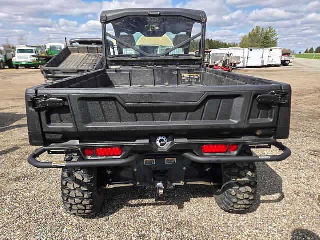 Image of Can-Am Defender XT HD10 equipment image 4
