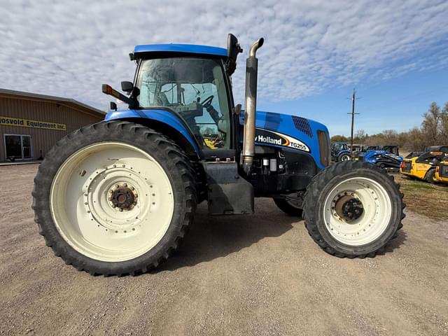 Image of New Holland TG255 equipment image 2