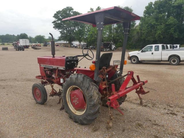 Image of International Harvester 274 equipment image 4