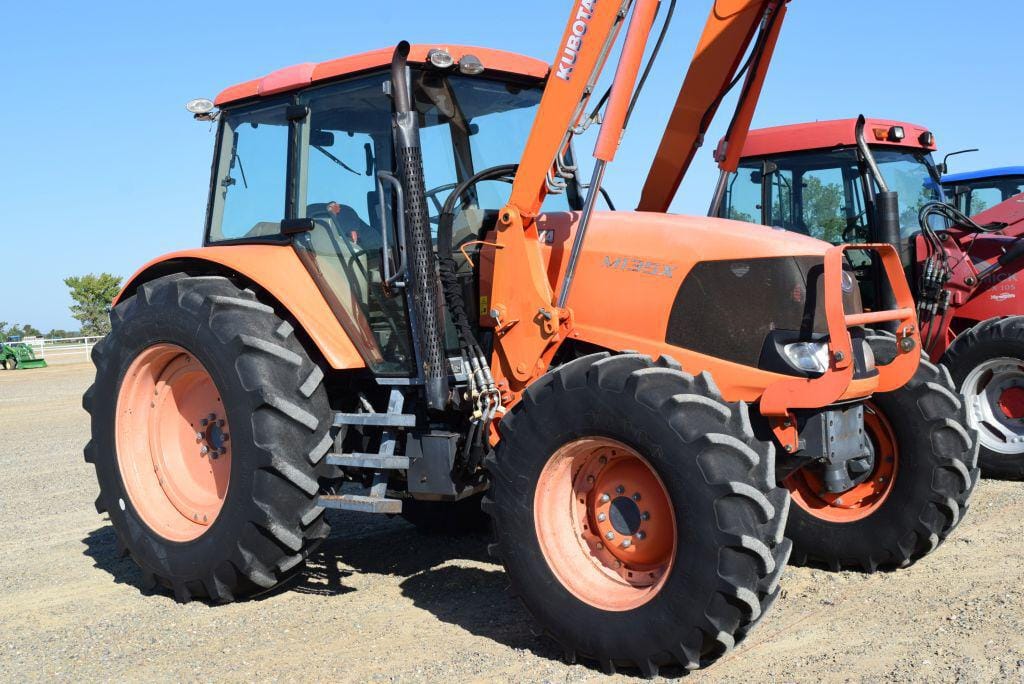 Main image Kubota M135X