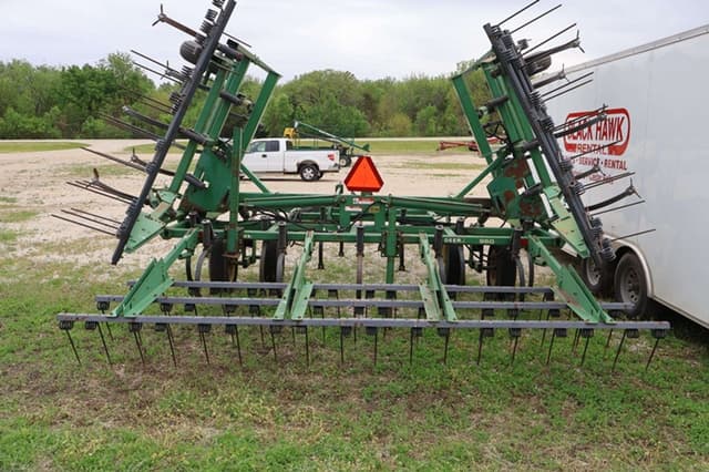 Image of John Deere 960 equipment image 2
