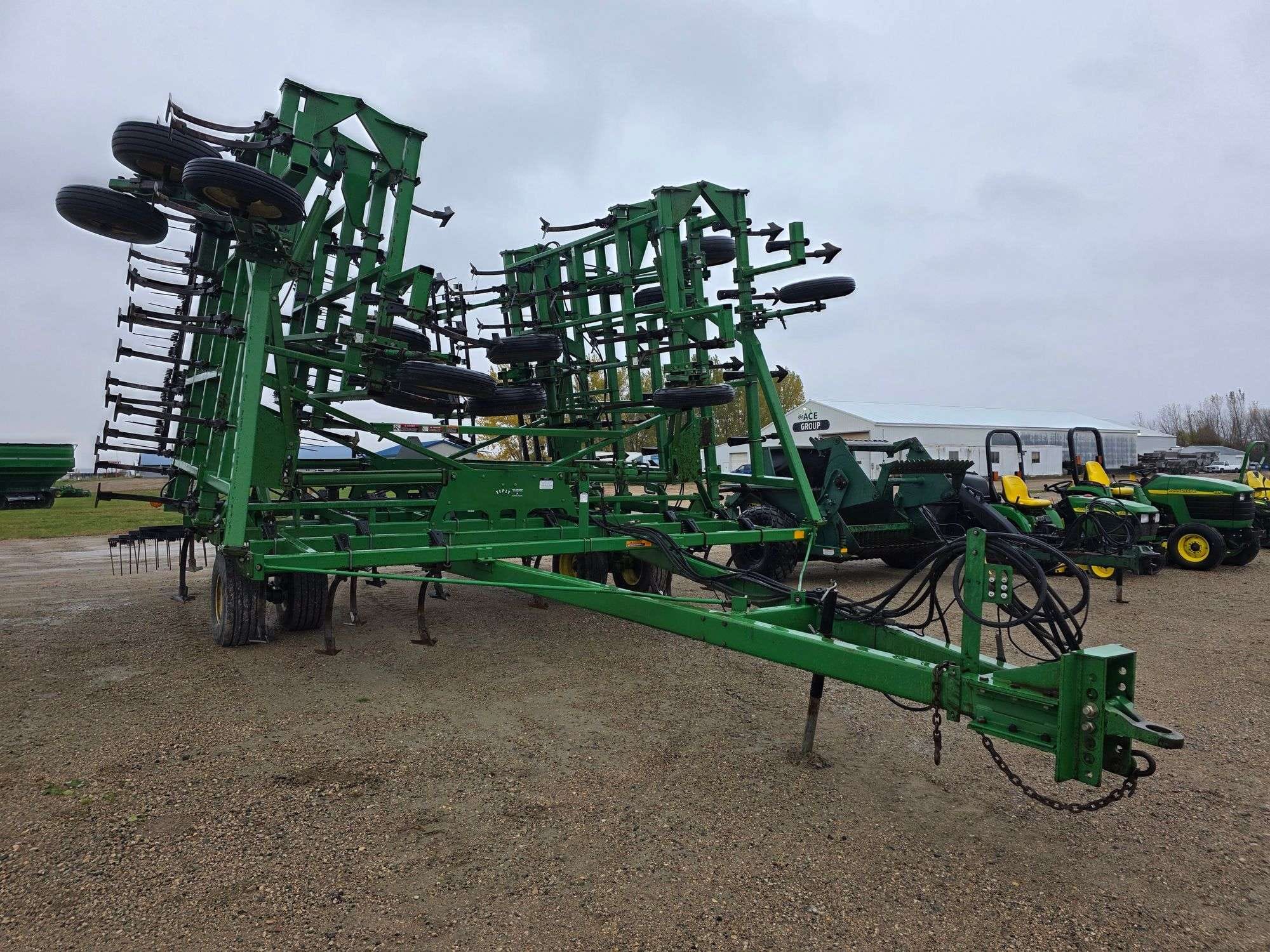 1997 John Deere 985 Equipment Image0