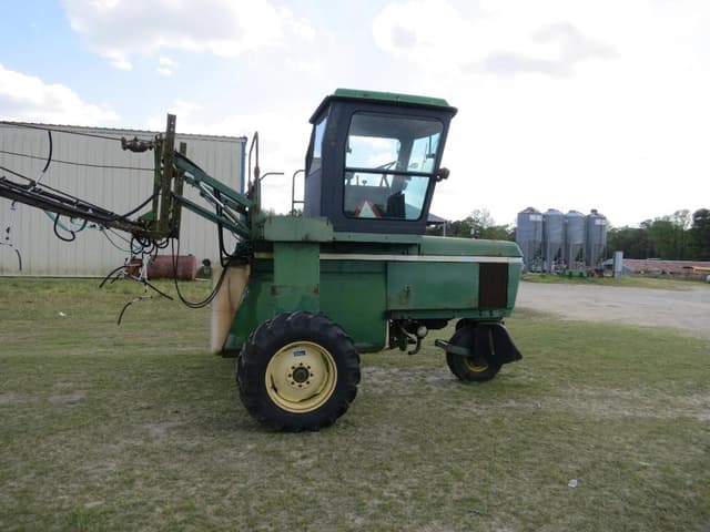 Image of John Deere 6000 equipment image 3