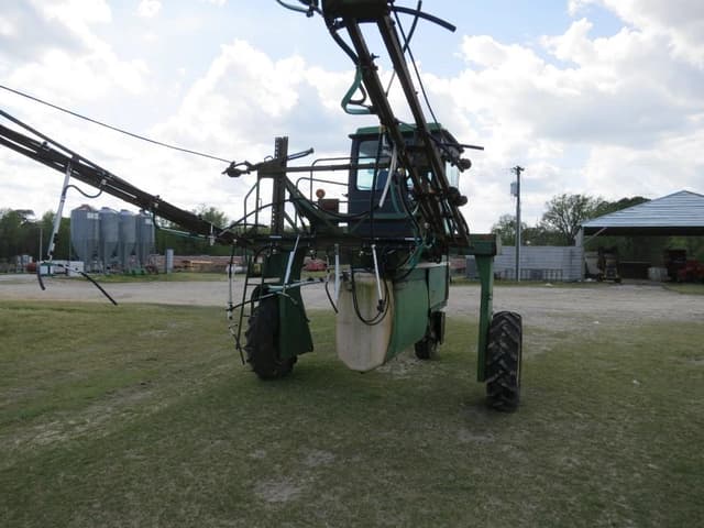 Image of John Deere 6000 equipment image 4