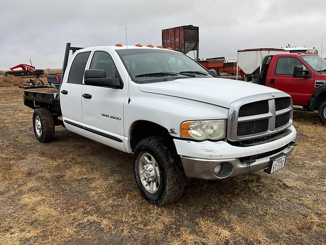 Image of Dodge Ram 2500 equipment image 4