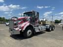 2010 Kenworth T800 Image