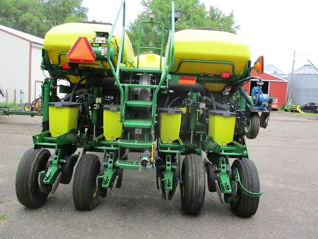 Image of John Deere 1770 equipment image 3