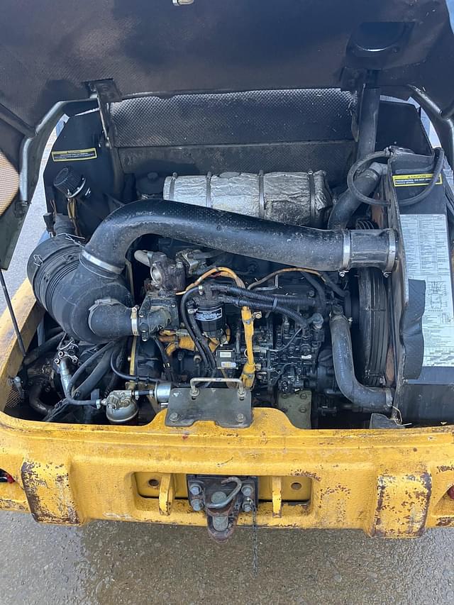 Image of John Deere 204K equipment image 4