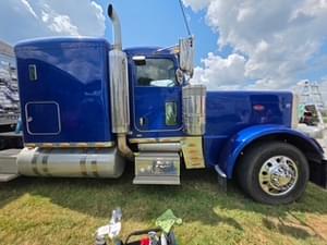 2015 Peterbilt 379 Image