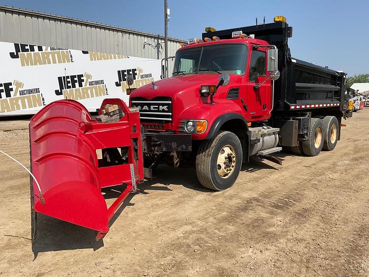 2006 Mack CV713 Equipment Image0