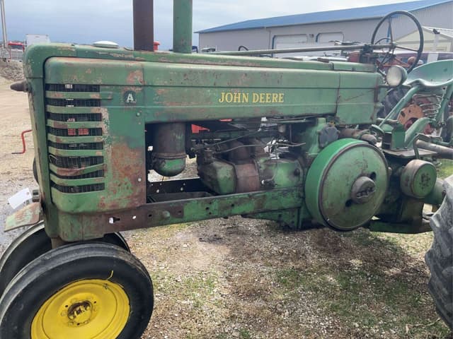 Image of John Deere A equipment image 4