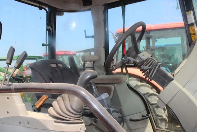 Image of Massey Ferguson 6270 equipment image 3