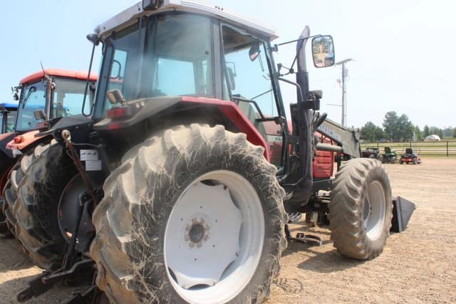 Image of Massey Ferguson 6270 equipment image 1