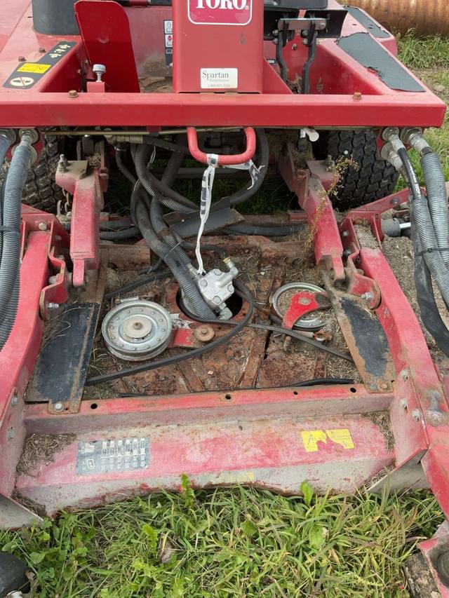 Image of Toro Groundsmaster 4100-D equipment image 3