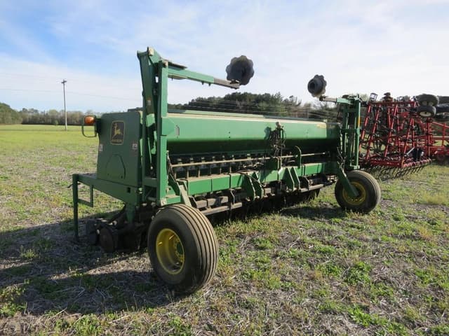 Image of John Deere 1520 equipment image 2