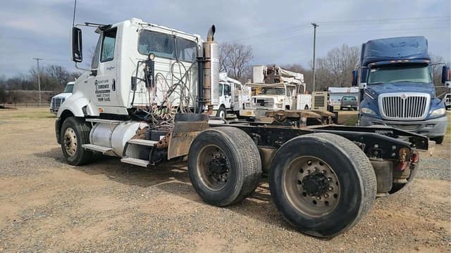 Image of International ProStar+ 122 equipment image 2