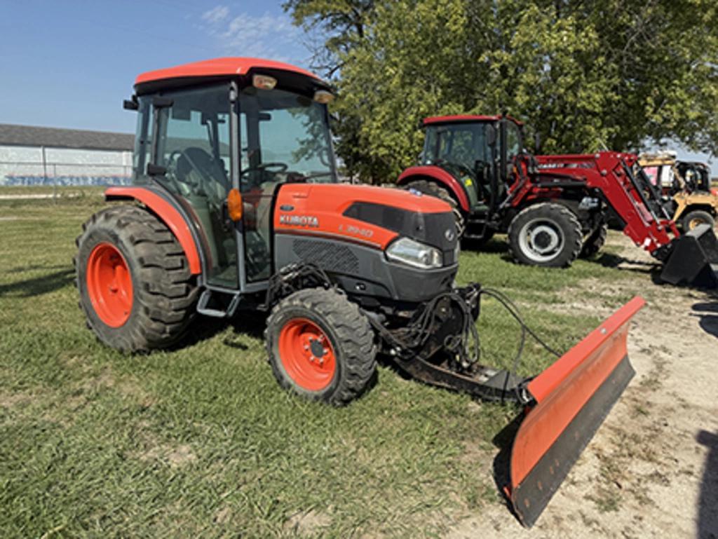 Image of Kubota L3940 Primary image