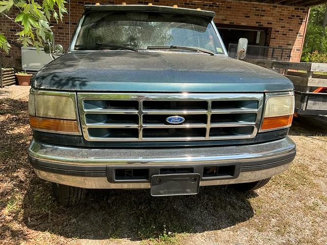 Image of Ford F-350 equipment image 1