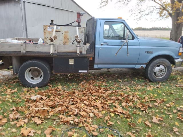 Image of Ford F-350 equipment image 2