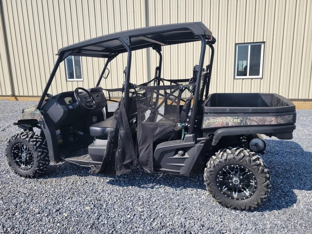 2024 John Deere XUV 590M Equipment Image0