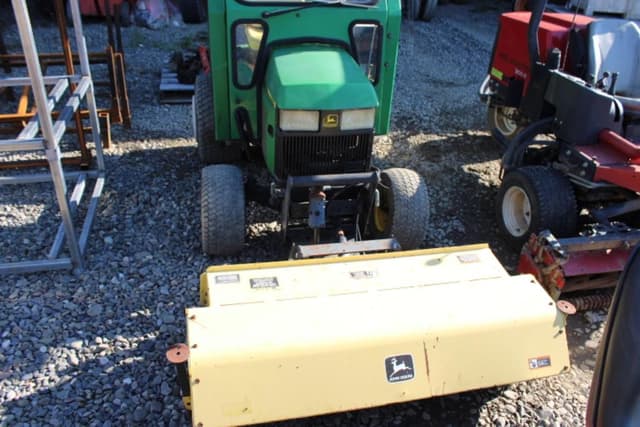 Image of John Deere 445 equipment image 1
