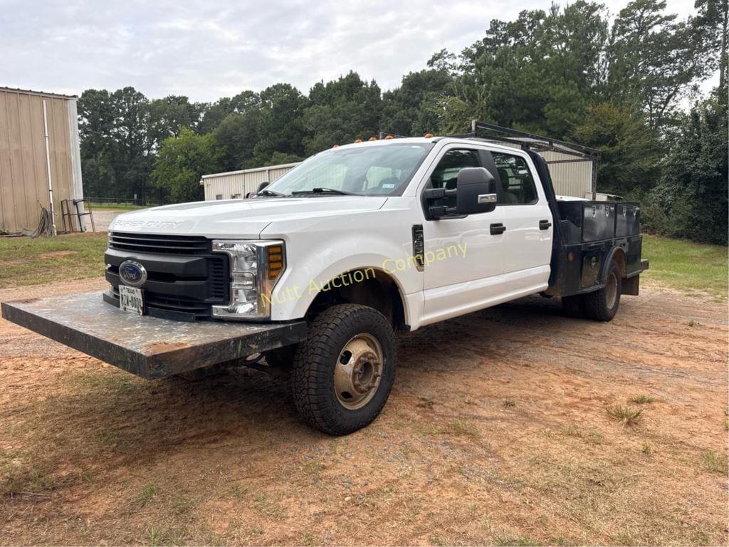 Image of Ford F-350 Primary image