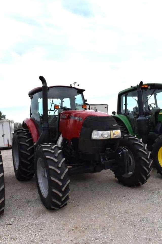 Image of Case IH Farmall 110A equipment image 1