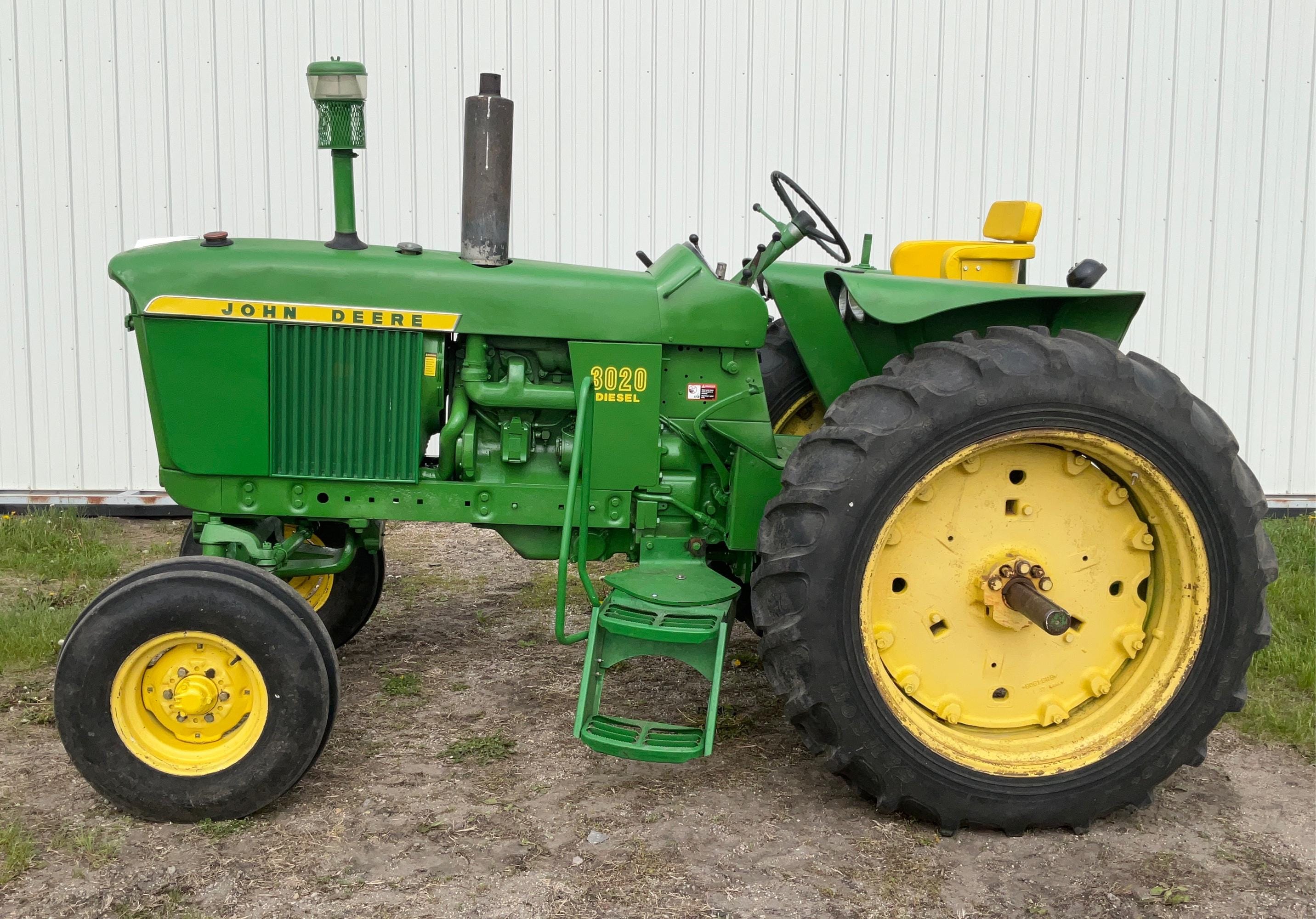 Main image John Deere 3020