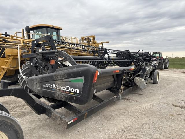 Image of MacDon FD70-40 equipment image 4